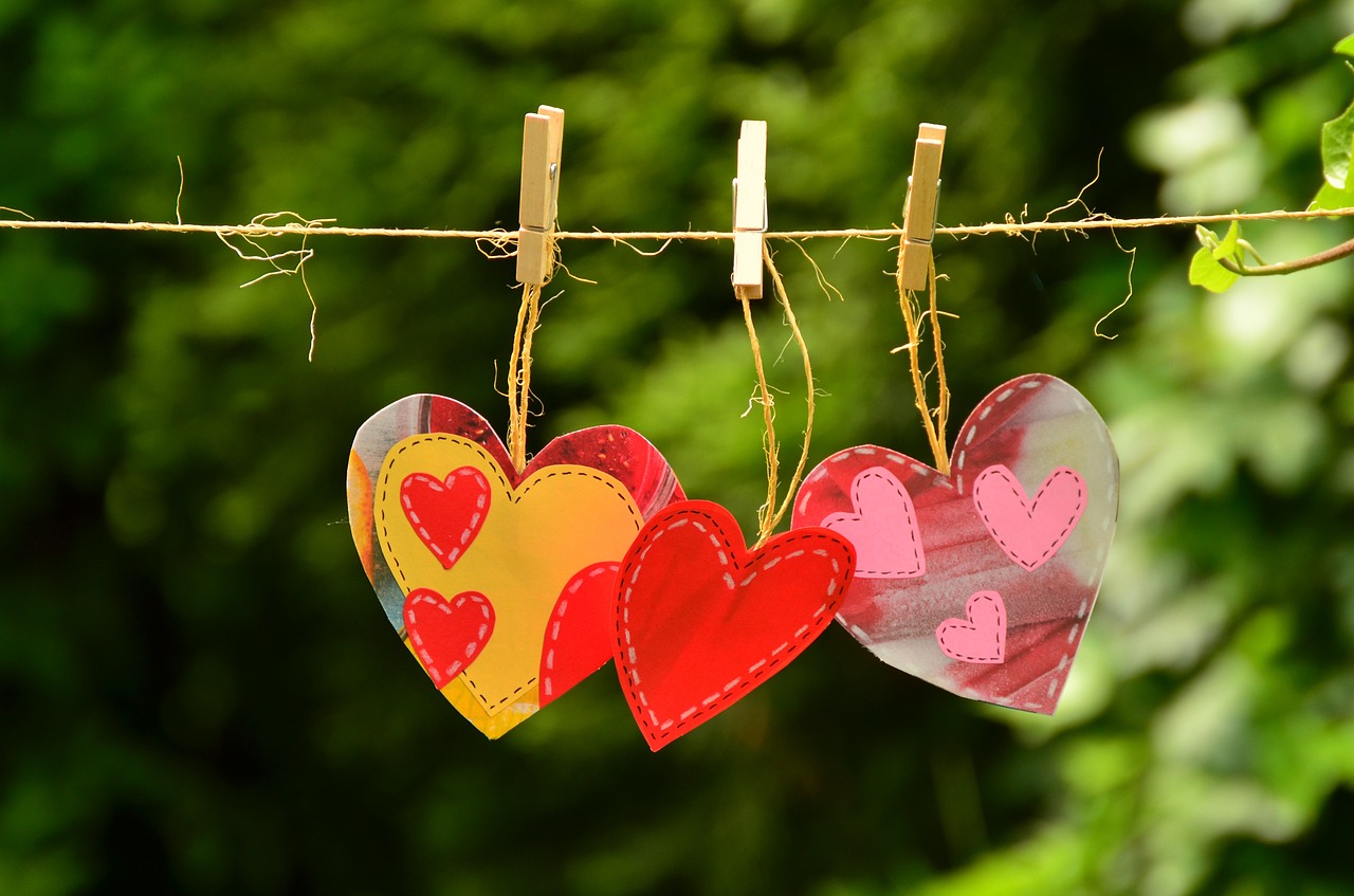 Image - heart cord suspended love together