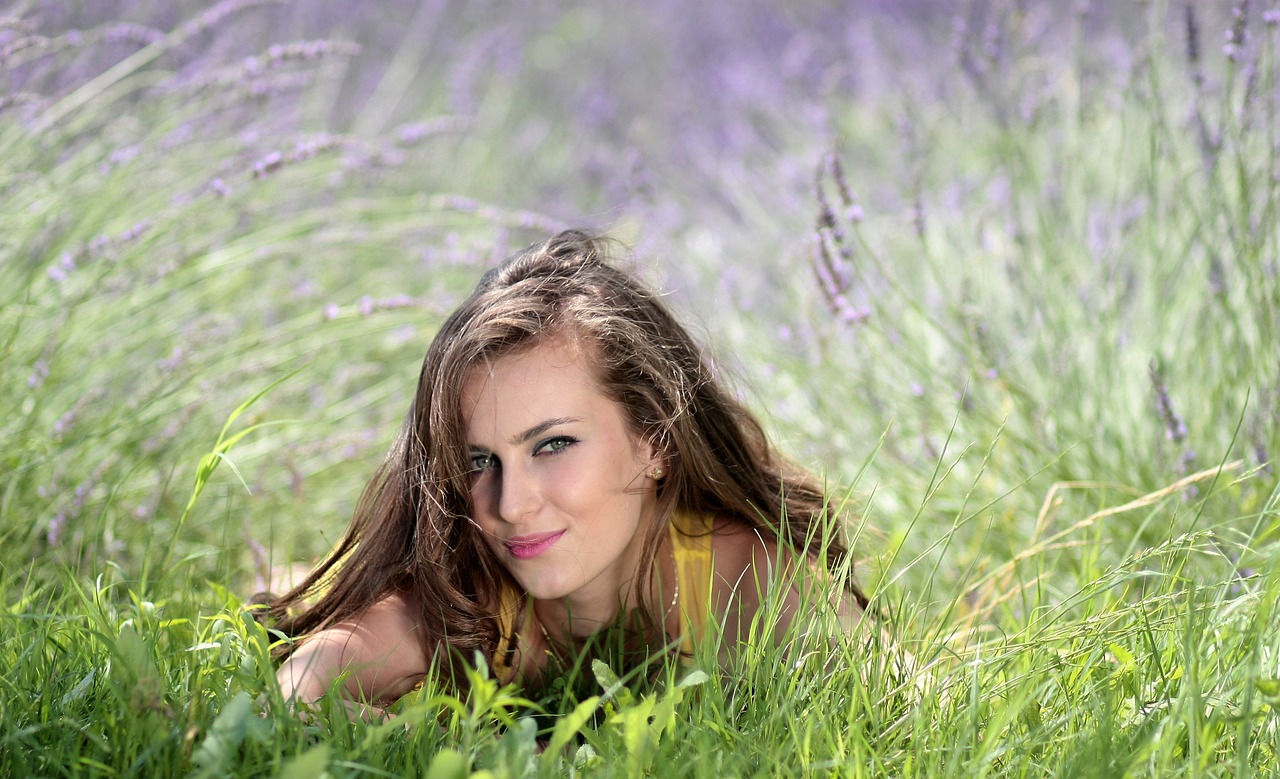 Image - girl lavender flowers mov beauty