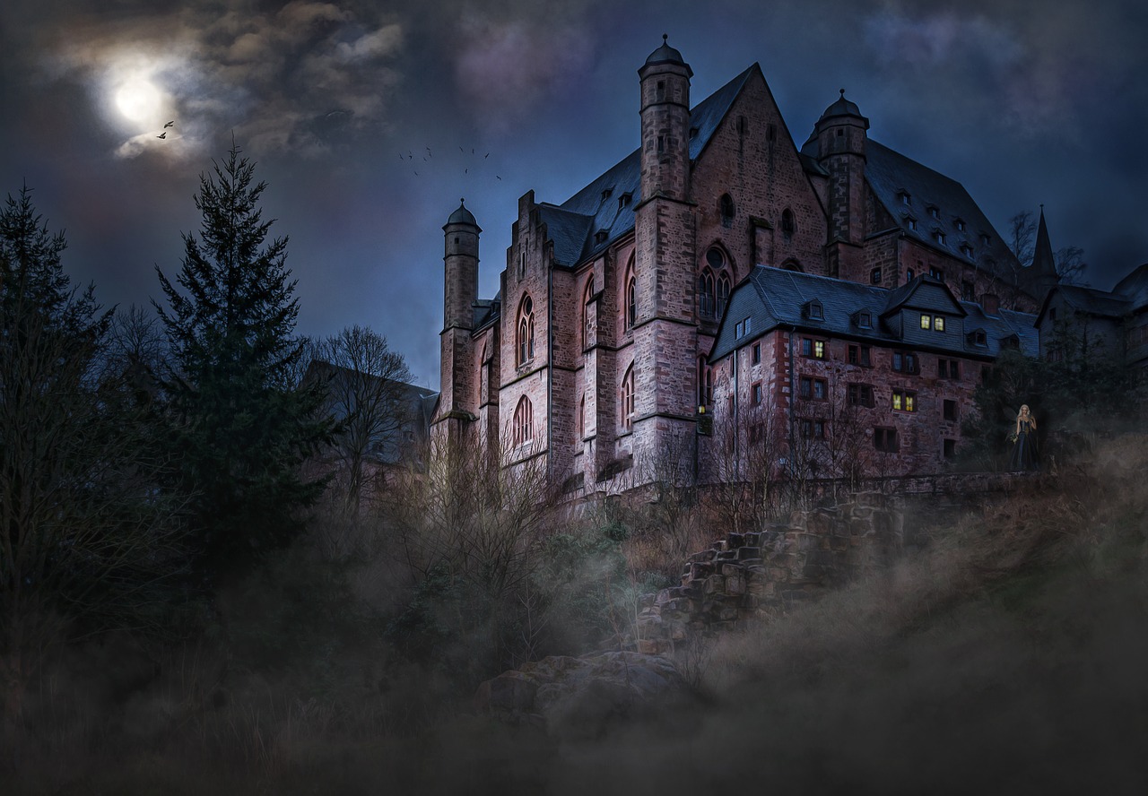 Image - castle mystical mood moonlight