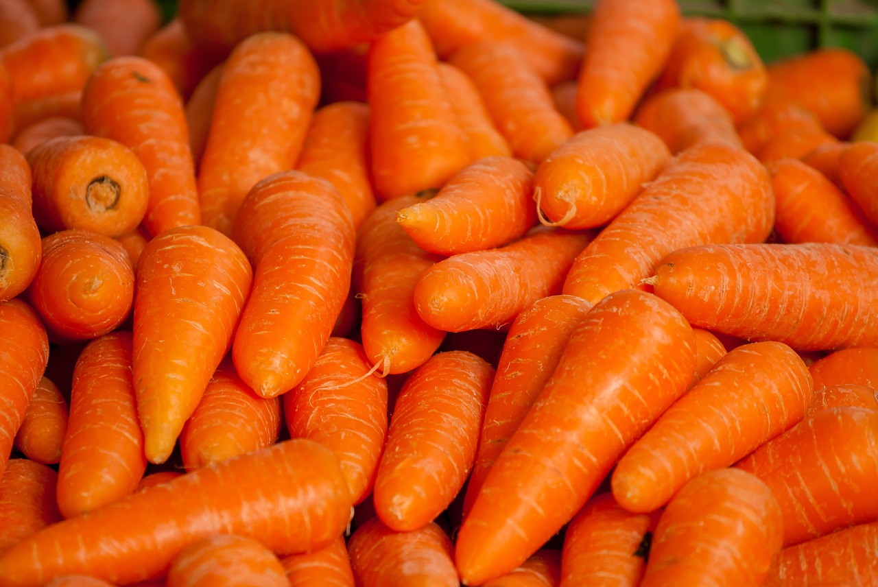 Image - carrots vegetables market