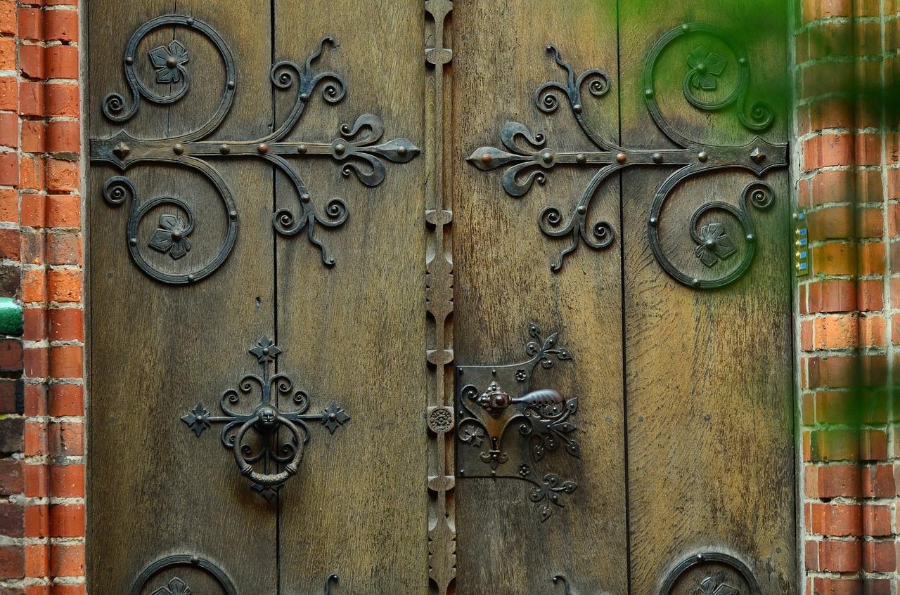 Image - door old door ironwork