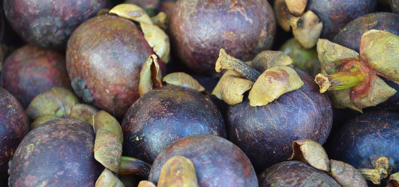 Image - fruit plum market market stall