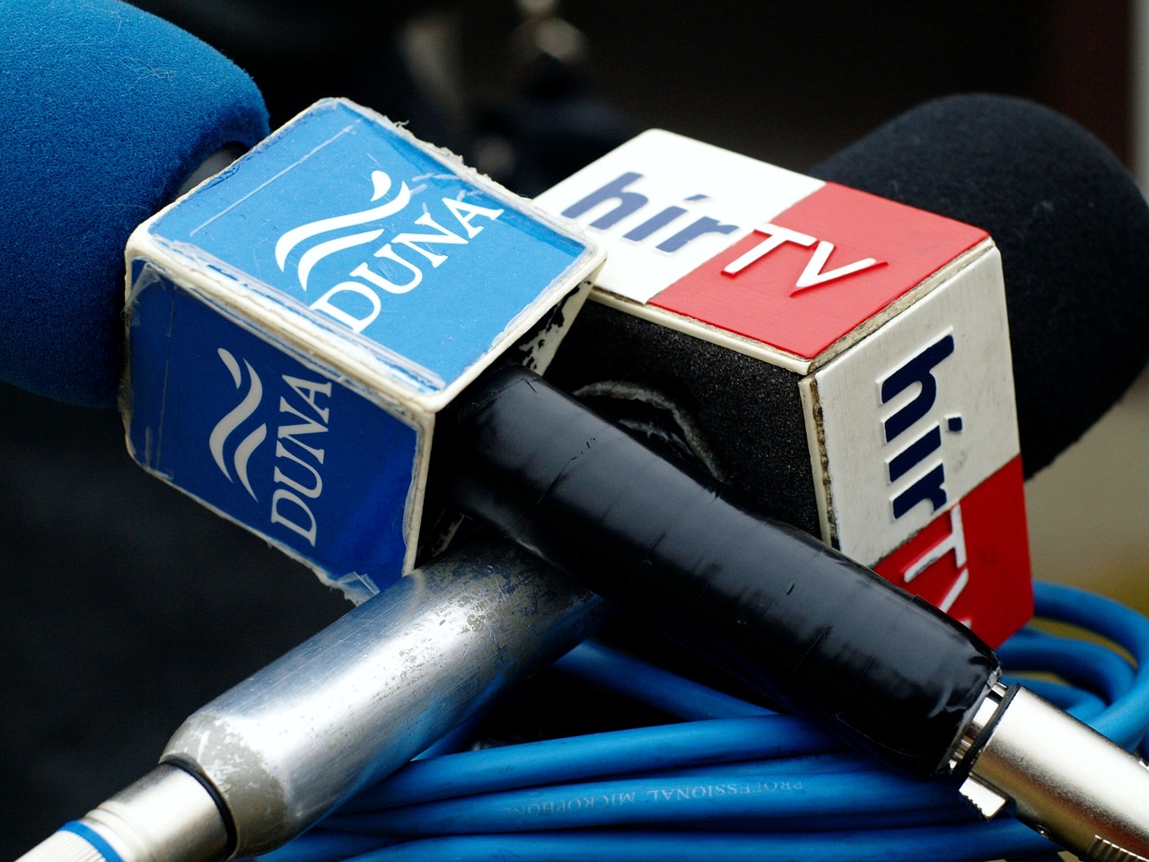 Image - media microphone hungary recording