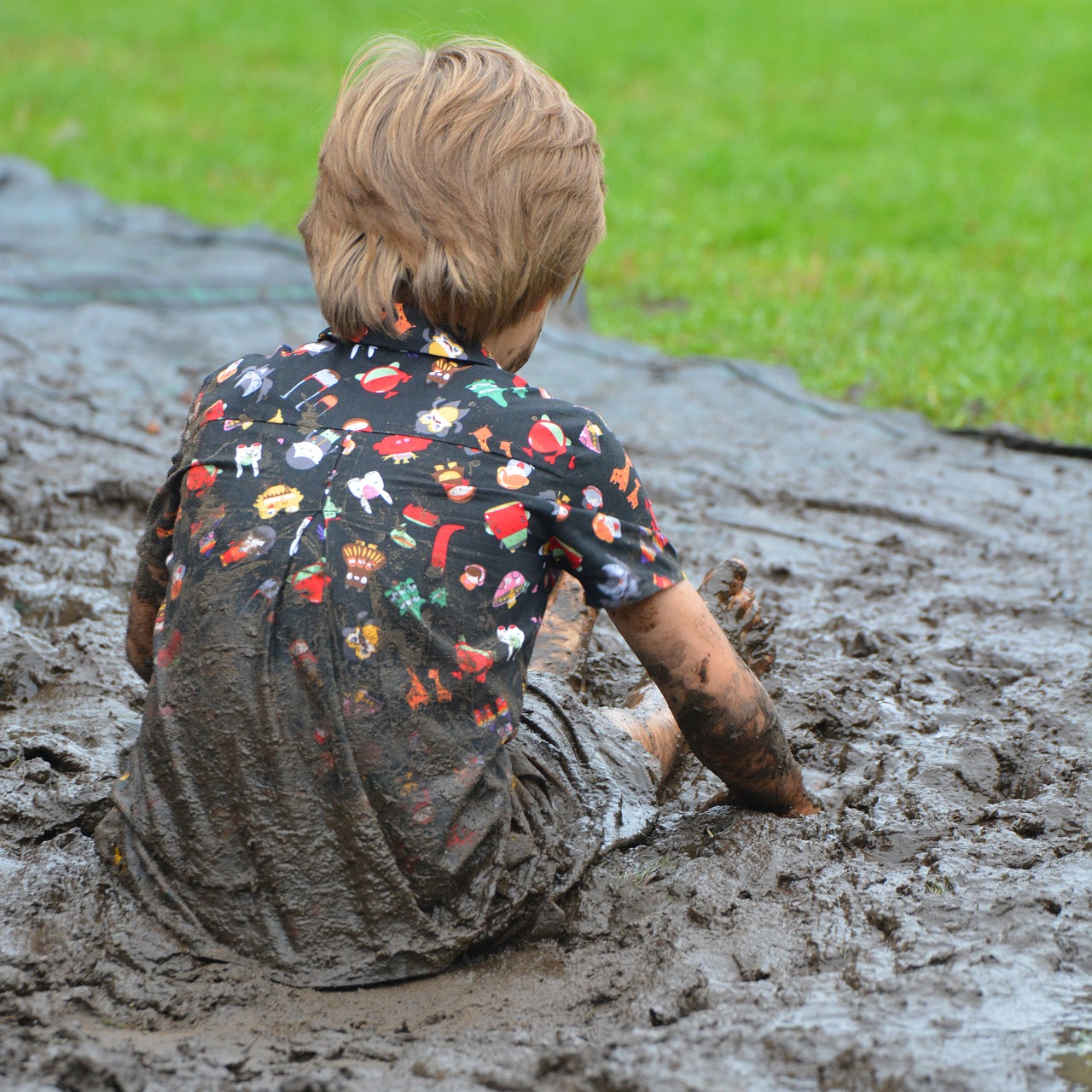 Image - child boy people mud dirt filthy