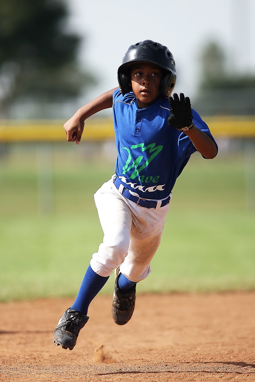 Image - baseball player running sport game