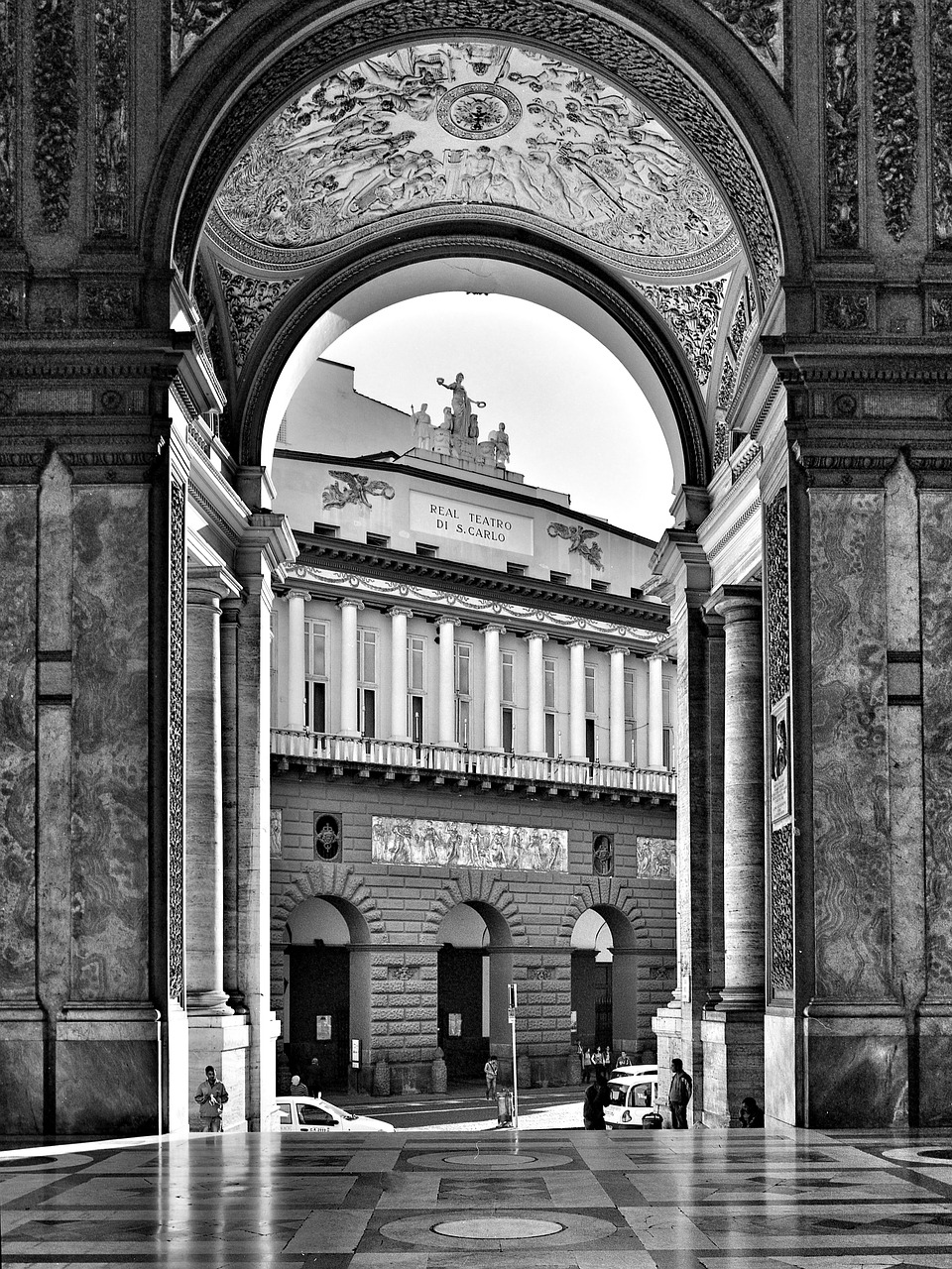 Image - naples gallery teatro italy arc
