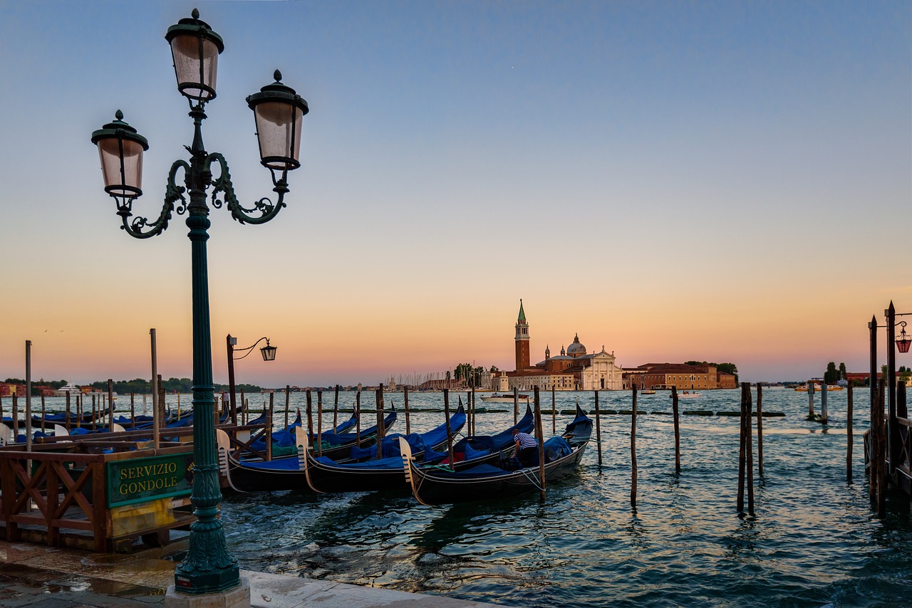 Image - venice gondola sunset italian boat