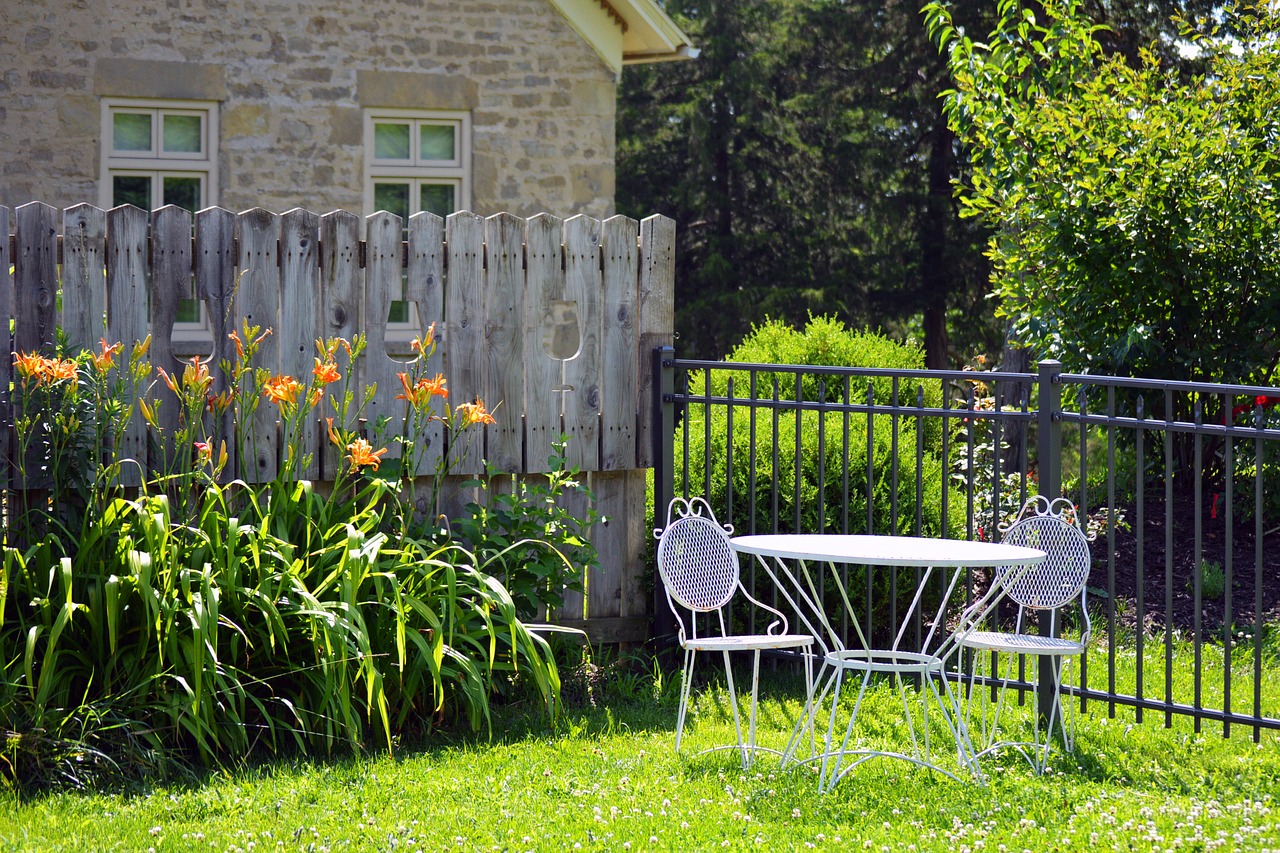 Image - white outdoor patio furniture