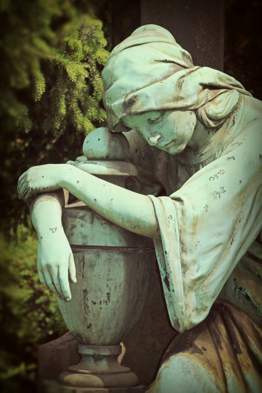 Image - mourning woman sculpture