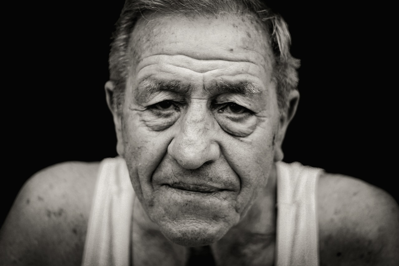 Image - senior old look wrinkles people