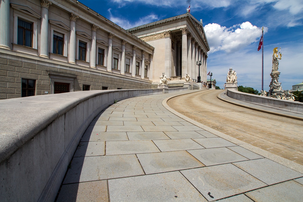 Image - vienna parliament main entrance