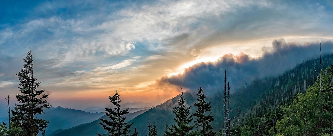 Image - mountains landscape scenic clouds