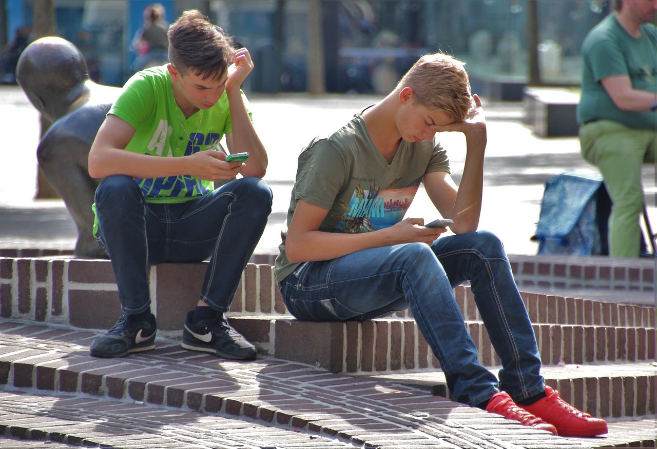 Image - pokemon pokemon go phone game
