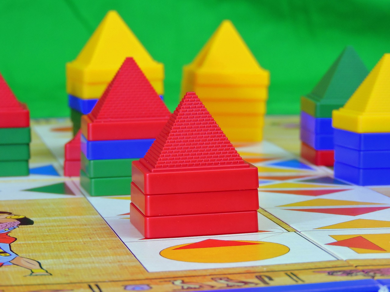 Image - game pyramids play board game