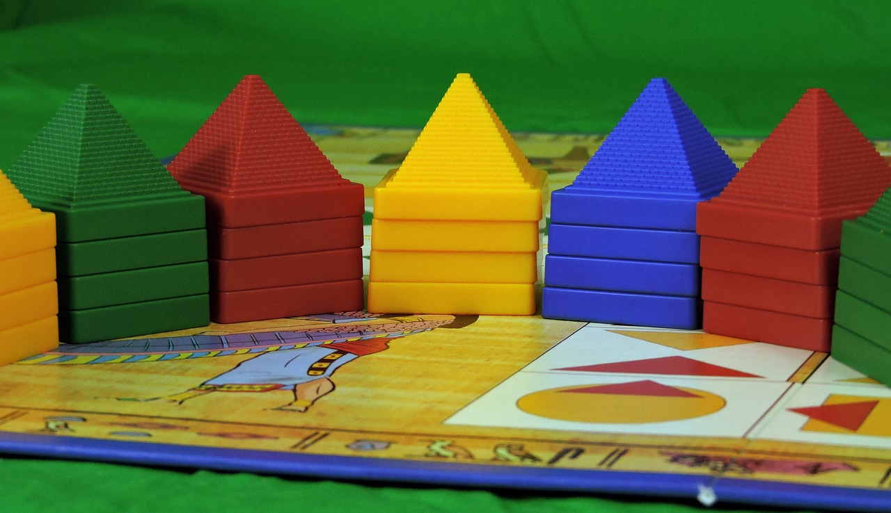 Image - game pyramids play board game