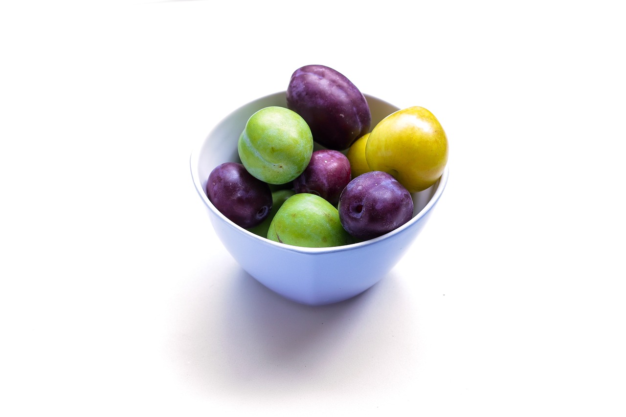 Image - plum eating healthy food