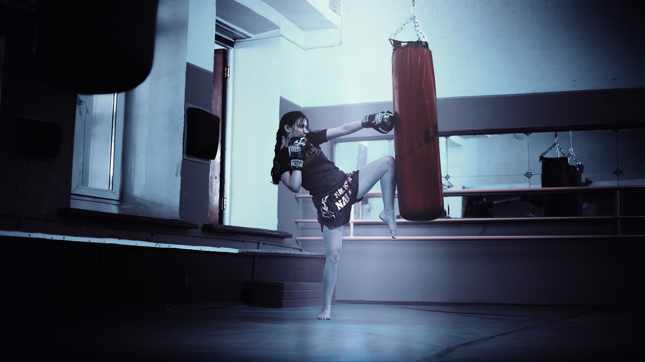 Image - kickboxer girl moscow thai