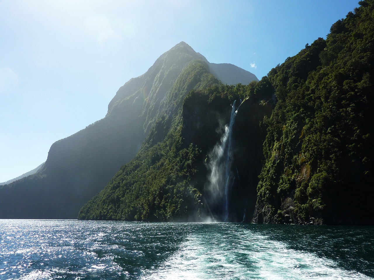 Image - new zealand south island sea bank