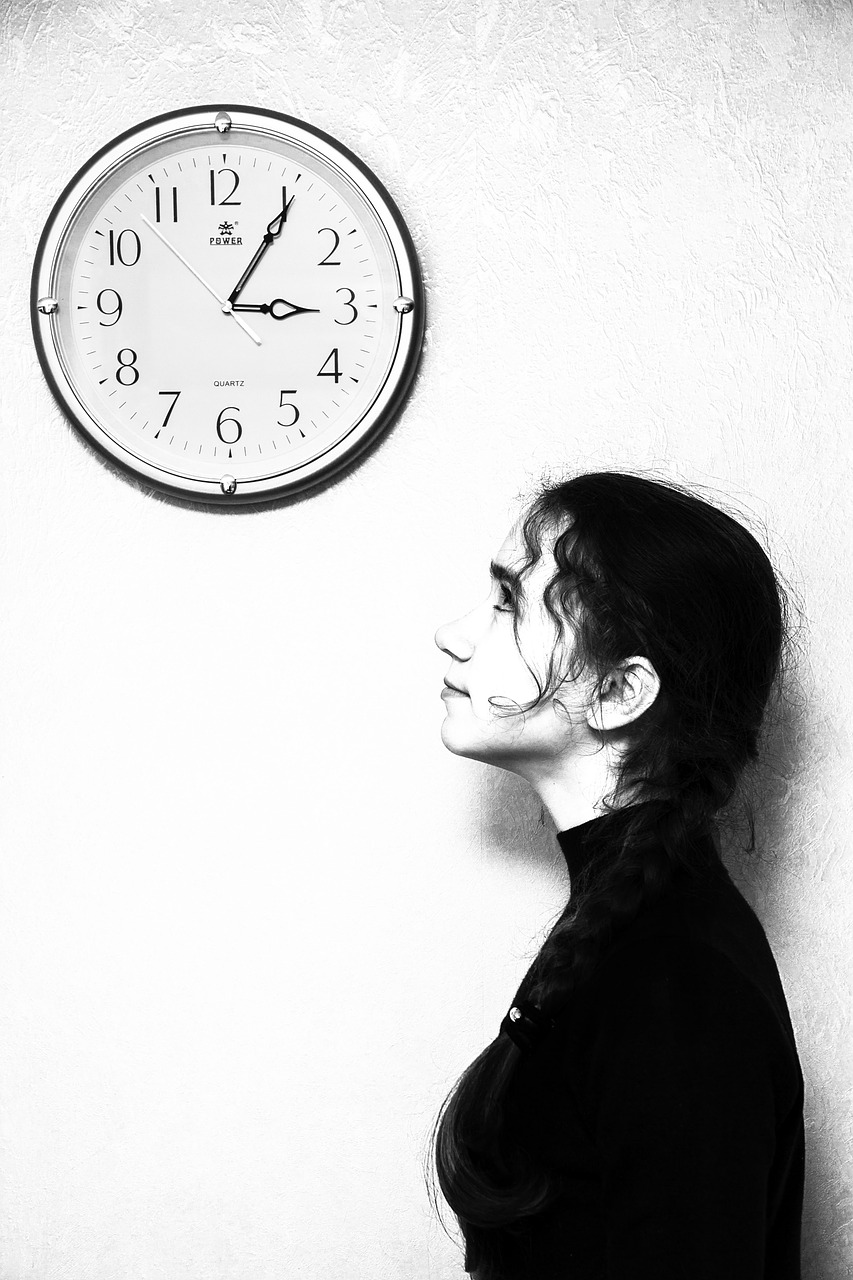 Image - girl clock person time thinking
