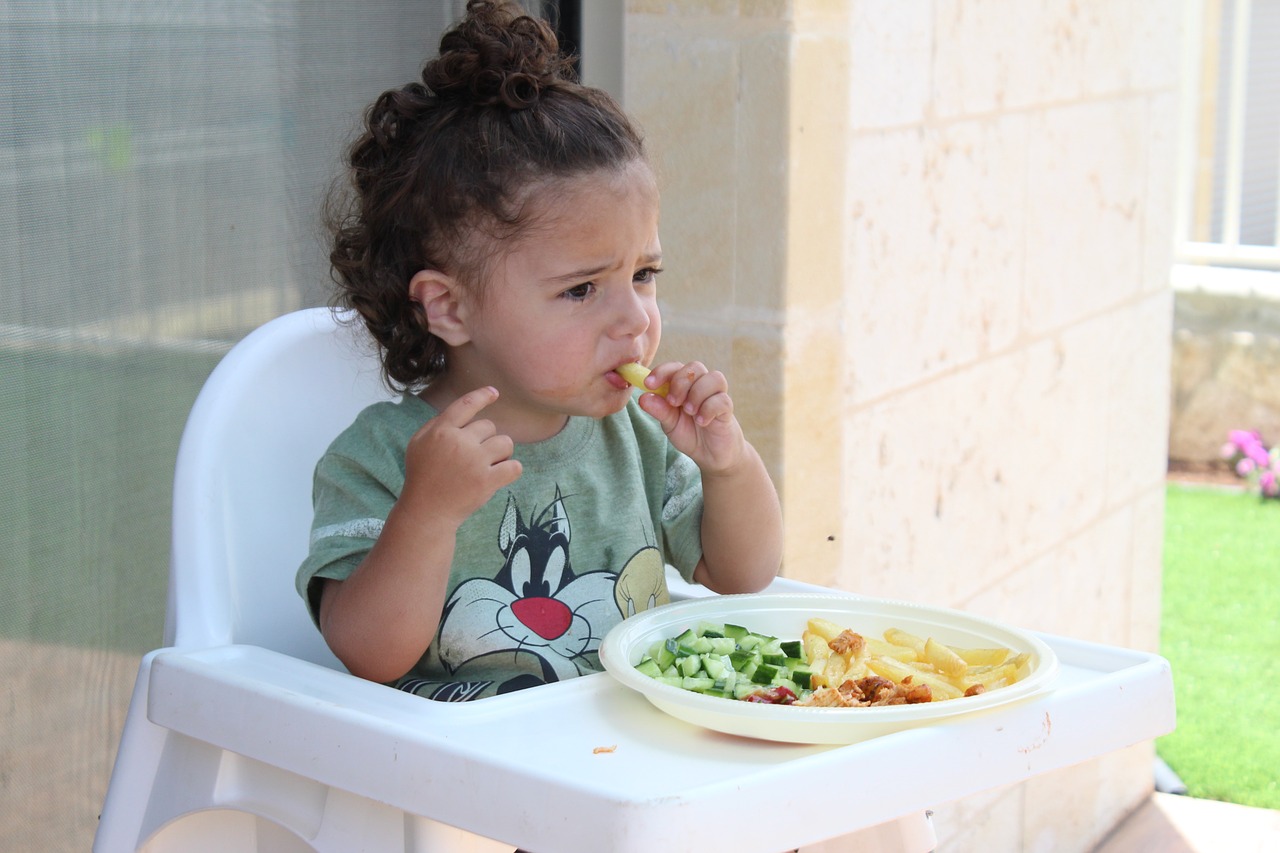 Image - child kids children food eating