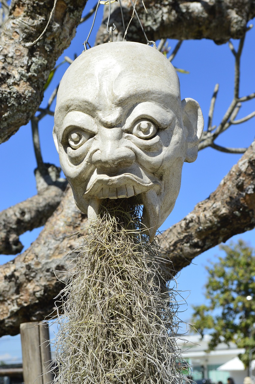 Image - thailand face creepy temple travel