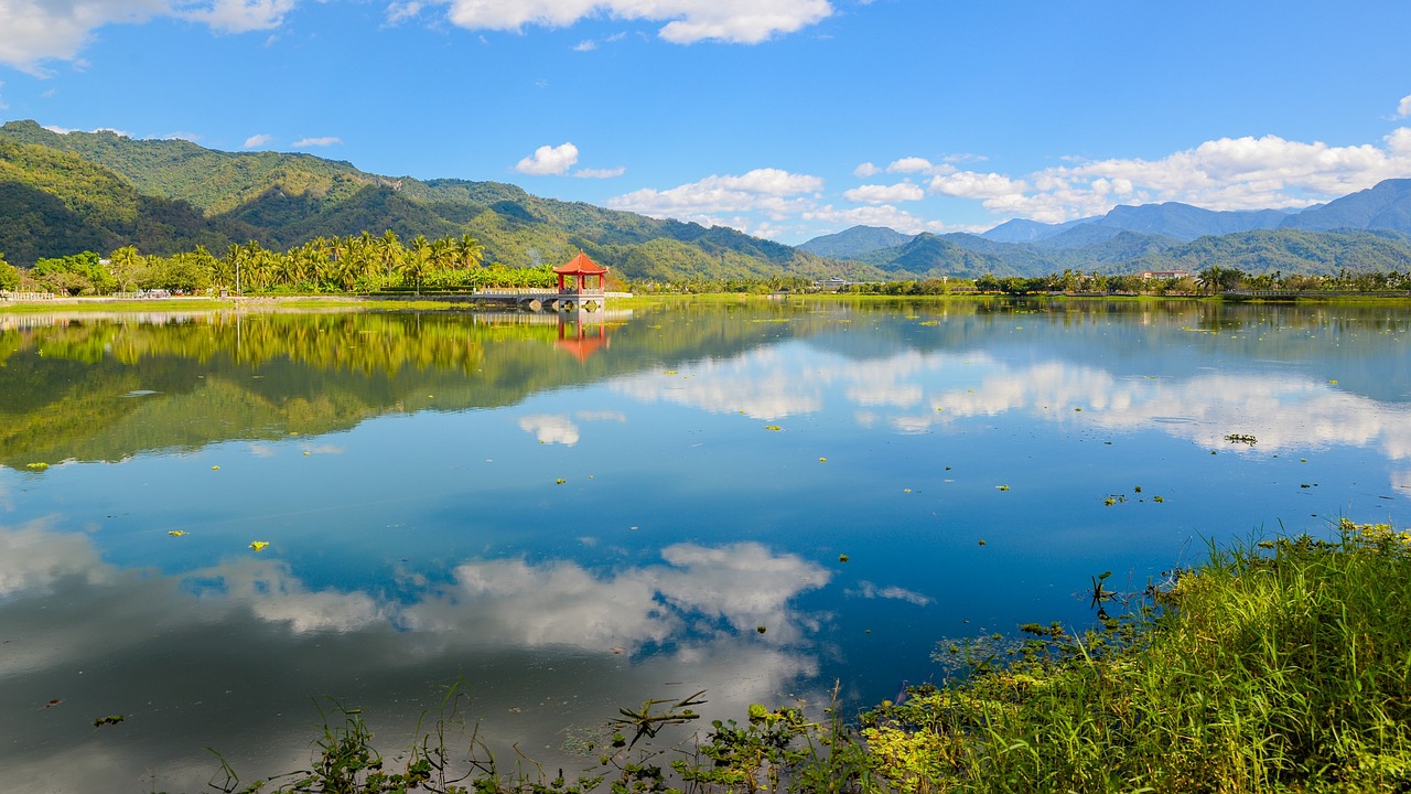 Image - zhongzheng lake landscape water