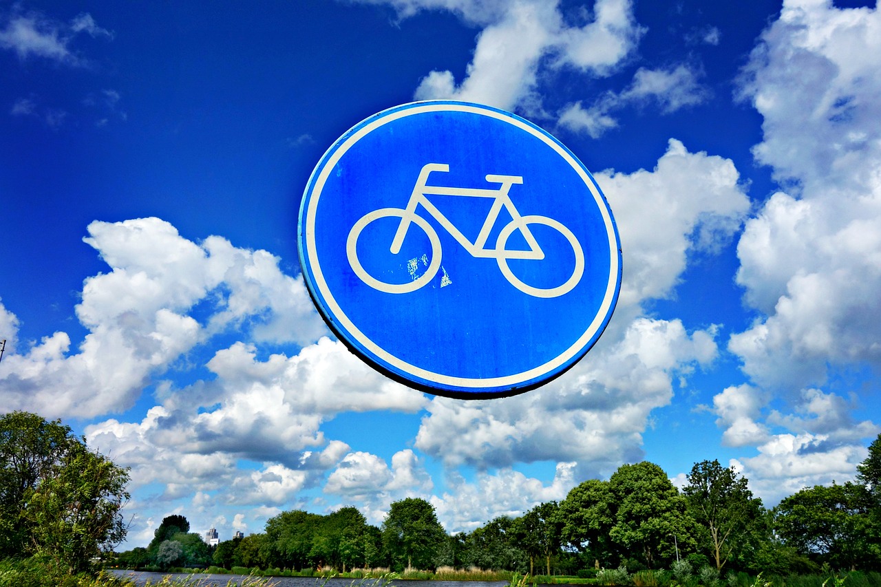 Image - traffic sign bicycle symbol sign