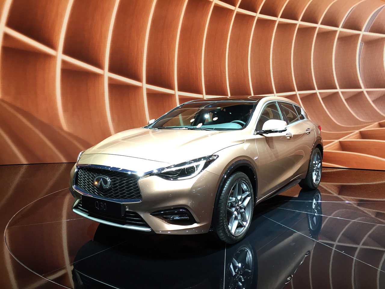 Image - infinity q30 gold mercedes a class