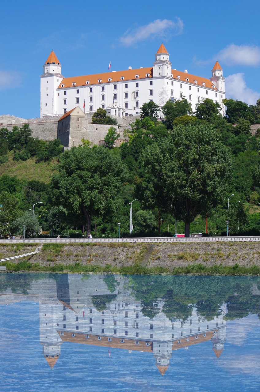 Image - bratislava slovakia castle city