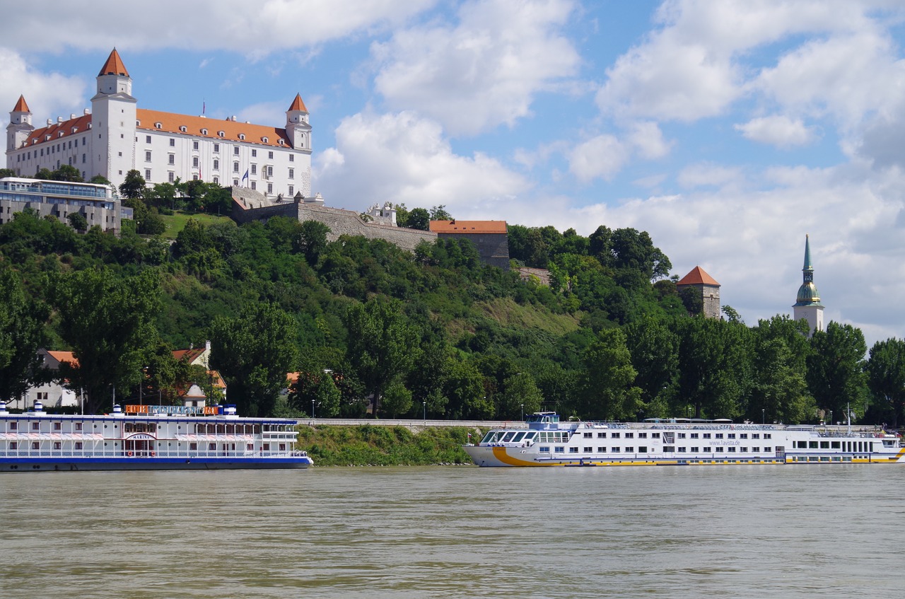 Image - bratislava slovakia castle