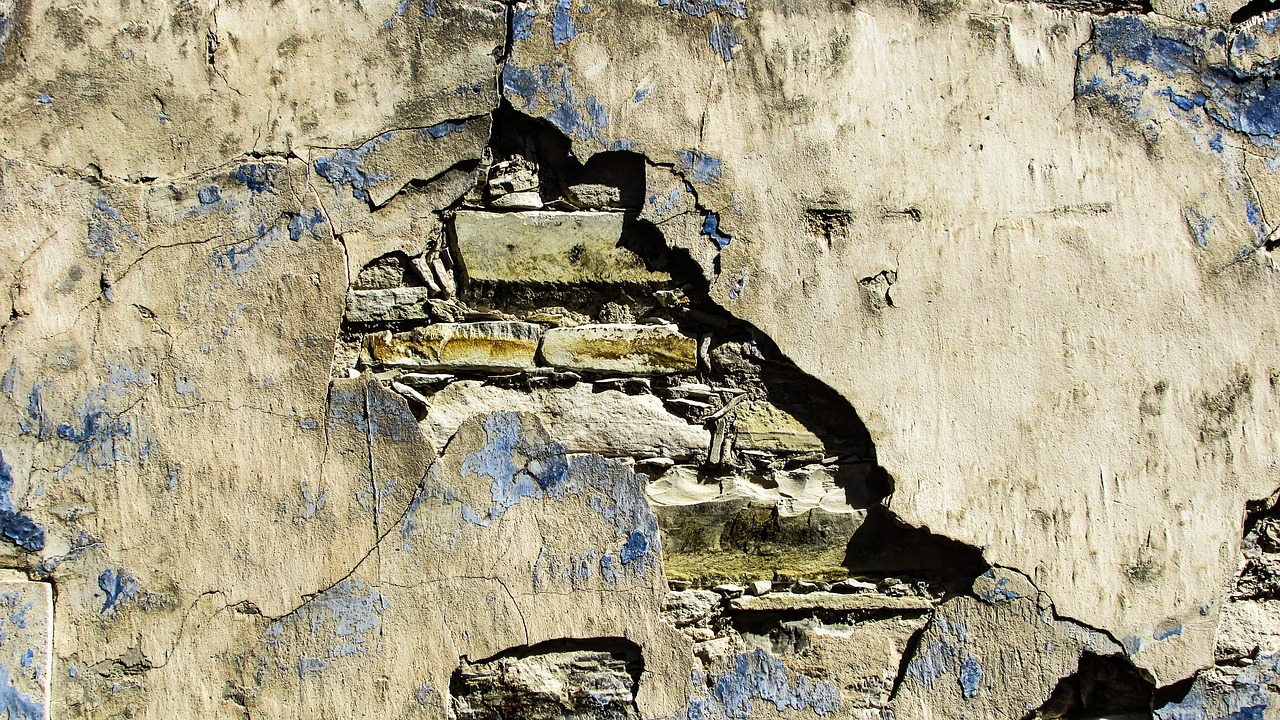 Image - wall damaged decay wear house