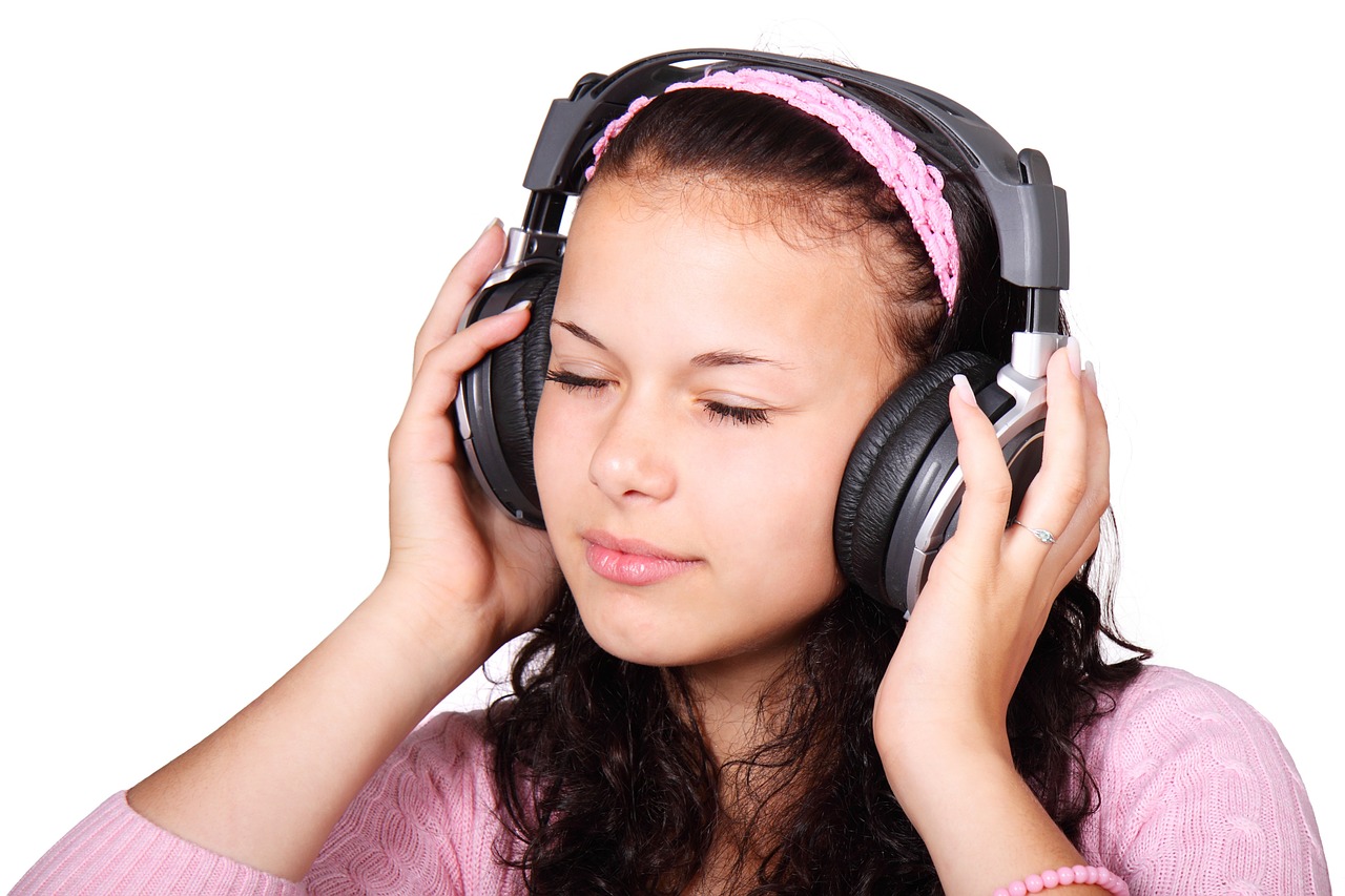 Image - cute female girl headphones