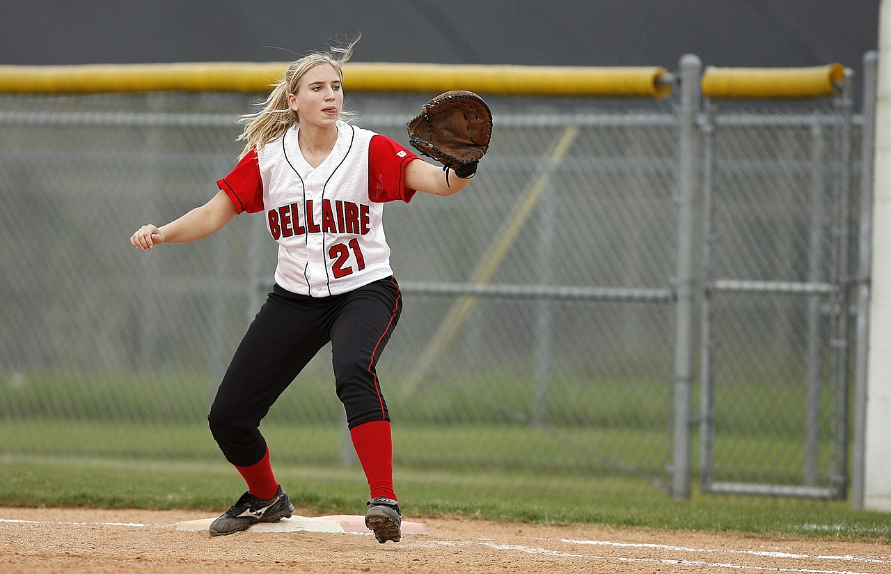 Image - softball first baseman girl player