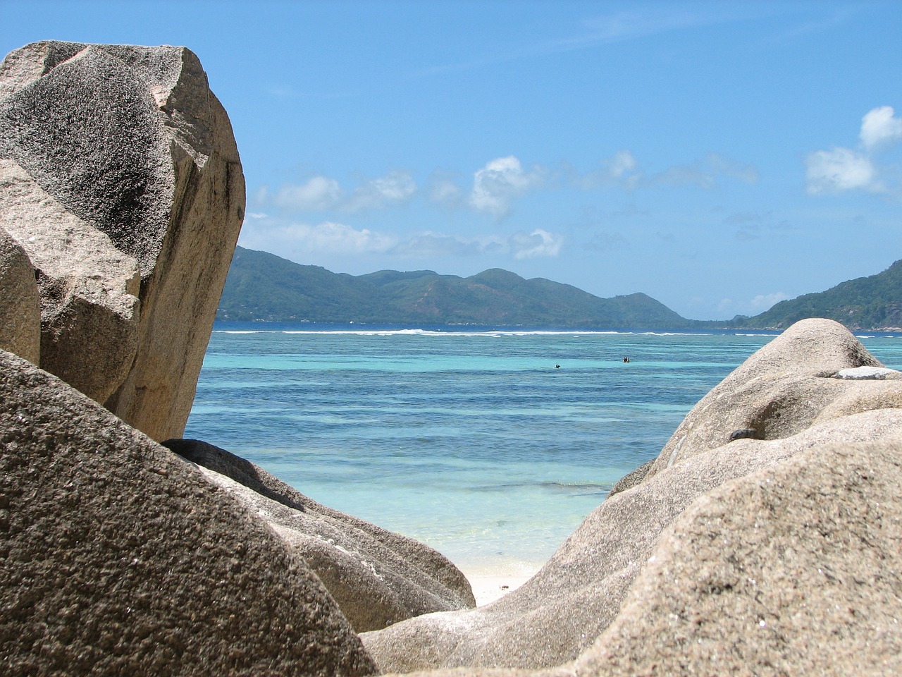 Image - seychelles ocean bay