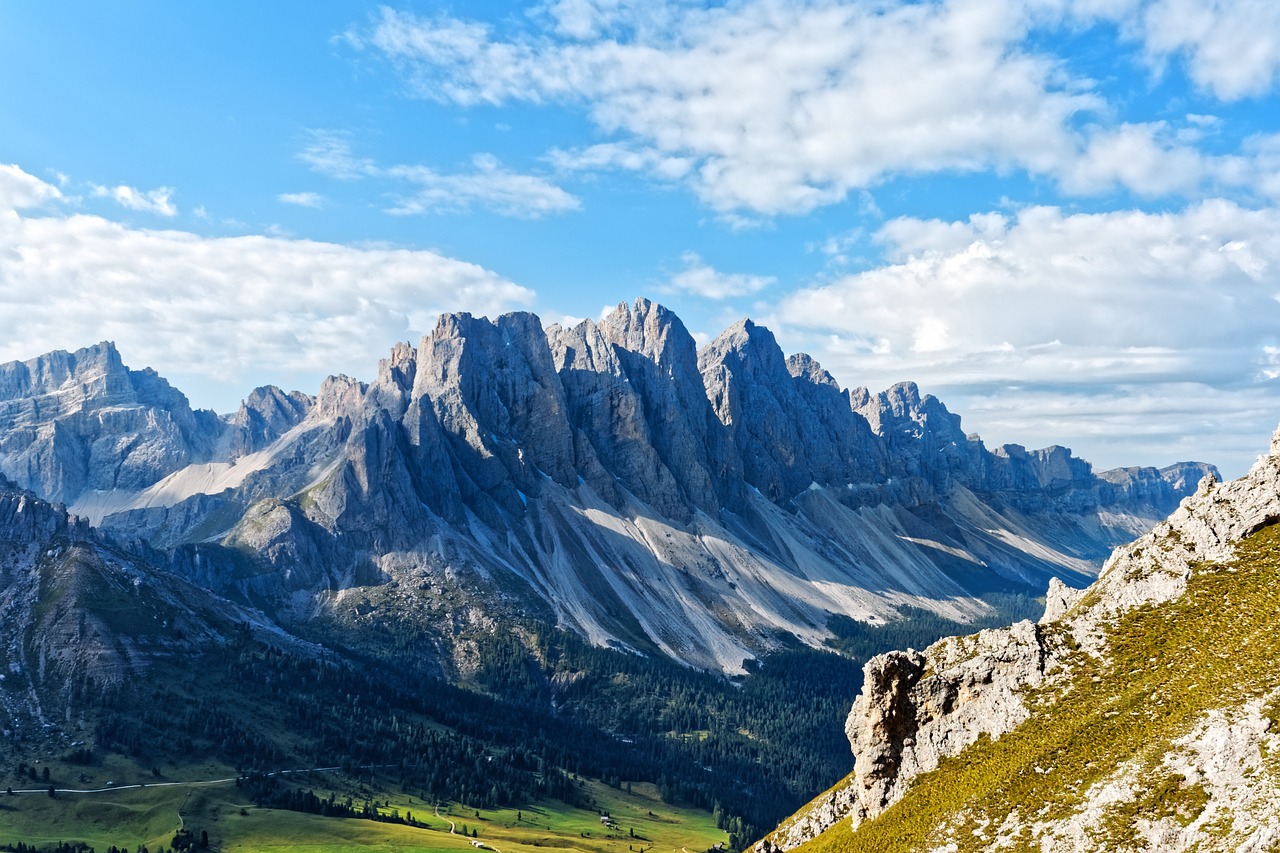 Image - villnösstal funes geisler range