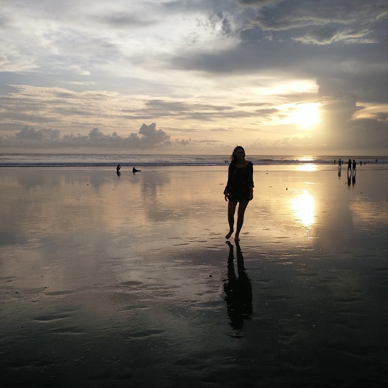 Image - girl horizon beach sunset