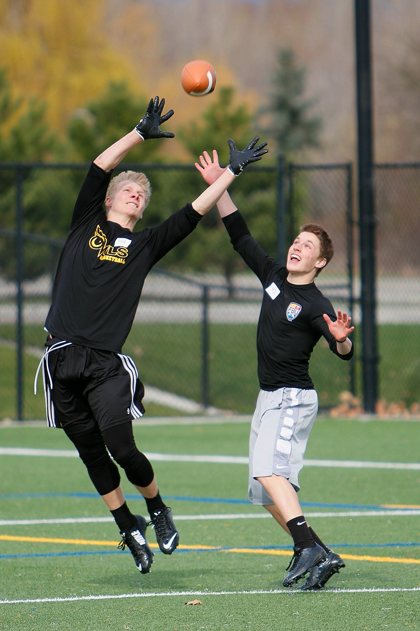 Image - flag football catch players sport