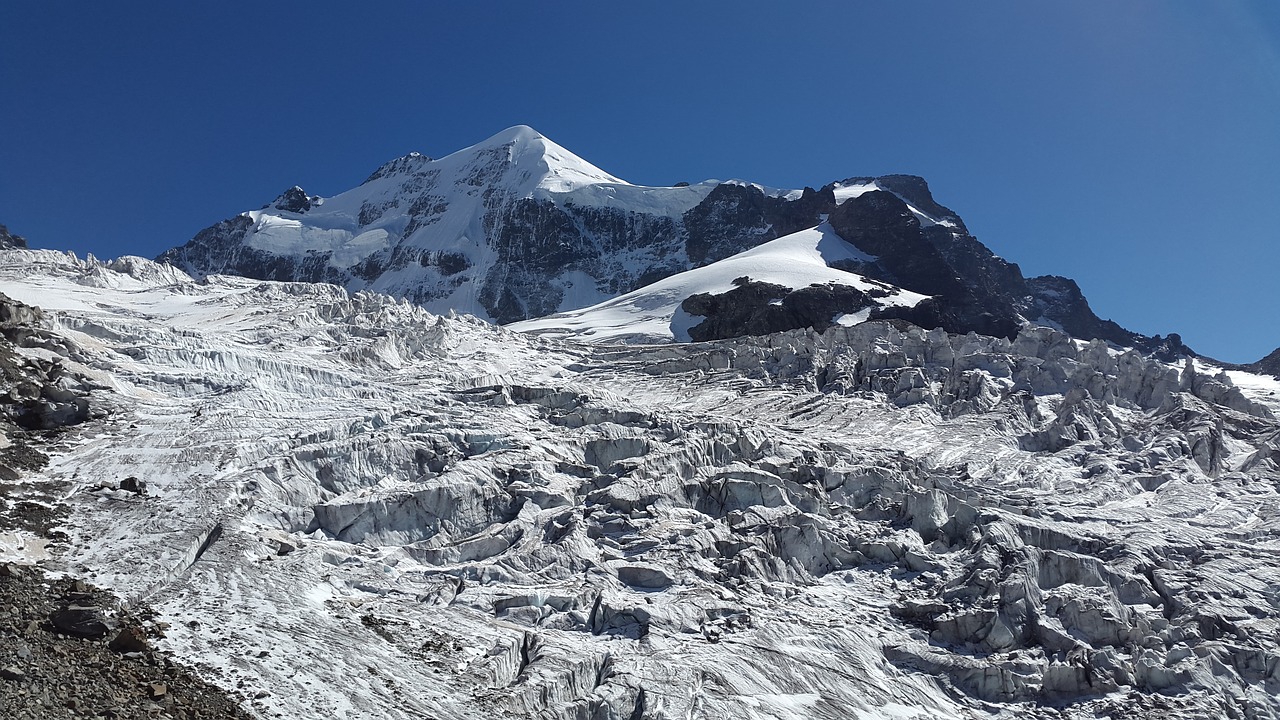 Image - glacier crevasses snow dome