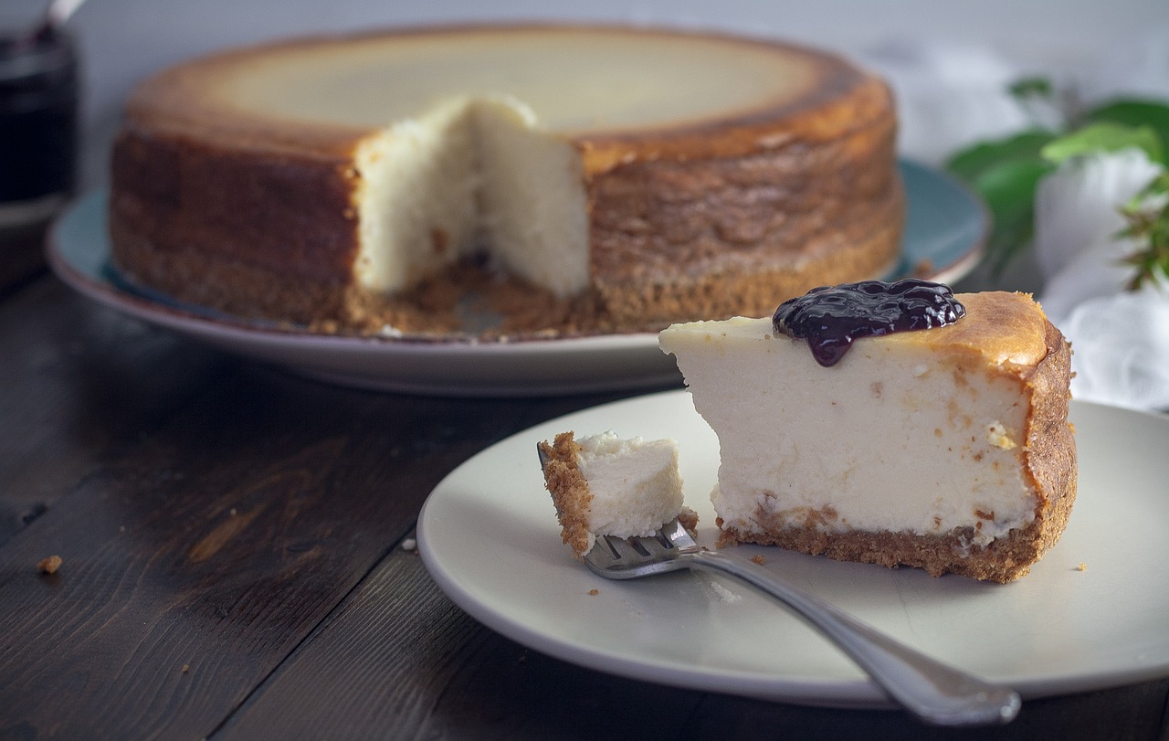 Image - cheesecake table dessert cream