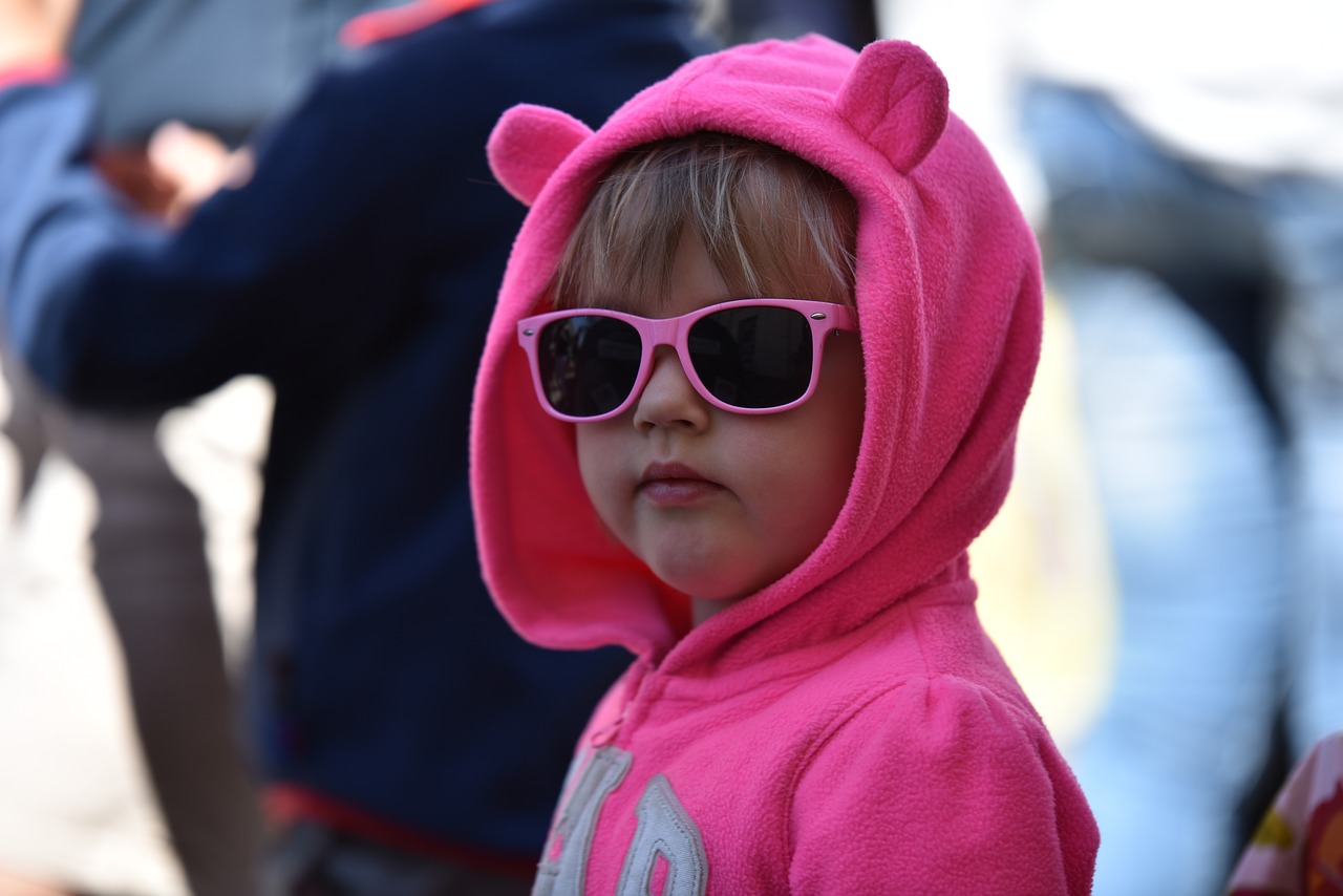 Image - children play sunglasses masquerade