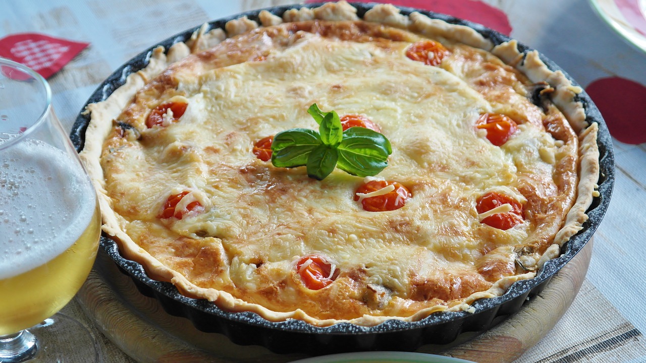 Image - quiche bacon onion egg tomatoes