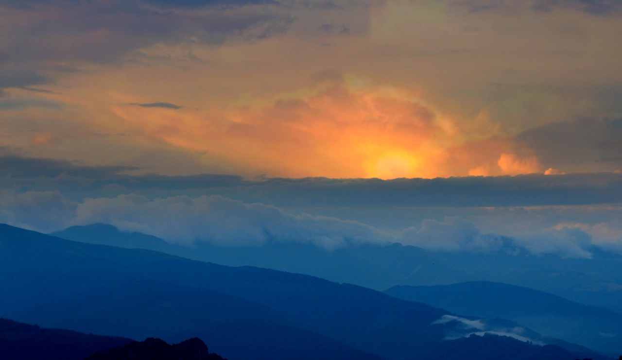 Image - sunset mountain top cloud red