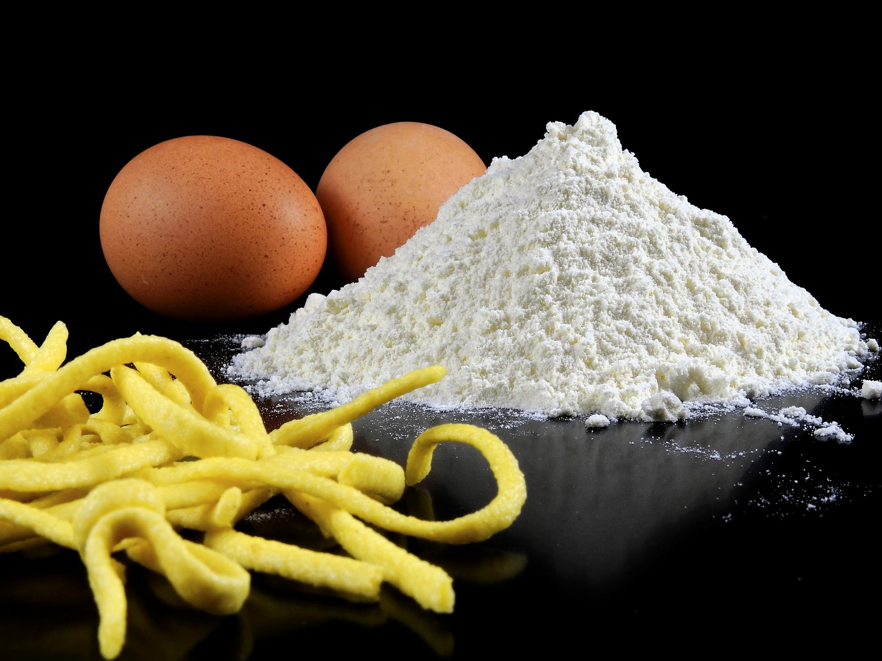 Image - egg chicken hen nature eggshell