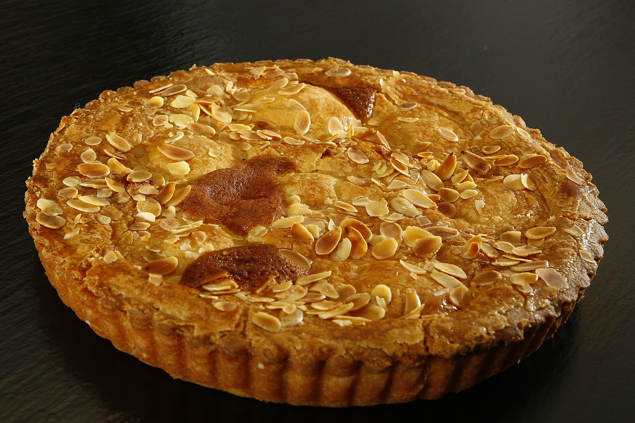 Image - christmas cake almond cake dining