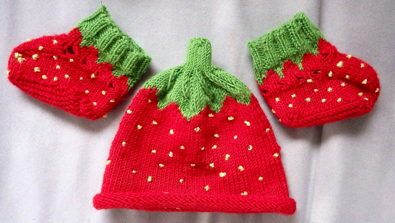 Image - baby erstlingsmütze strawberry cap