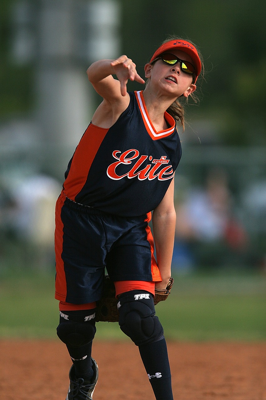 Image - softball player throwing female