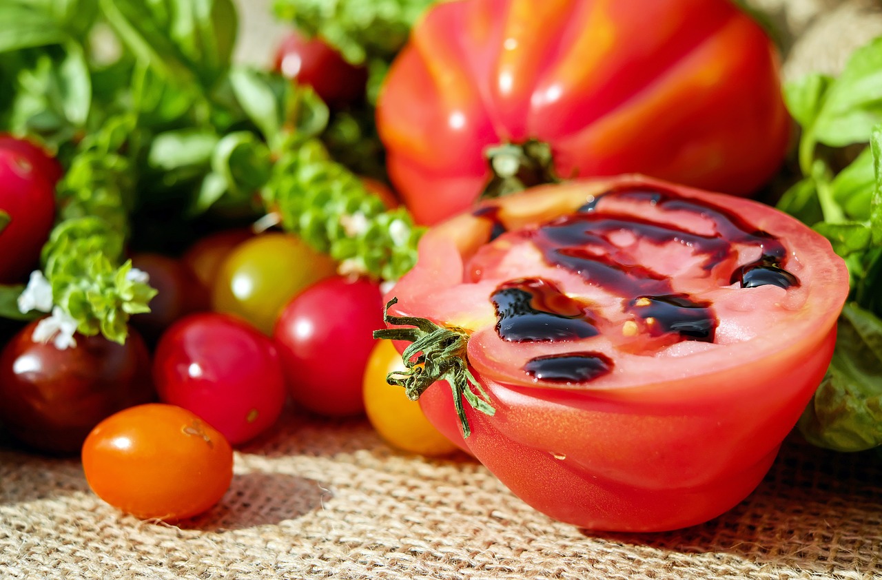 Image - tomatoes colorful vitamins frisch