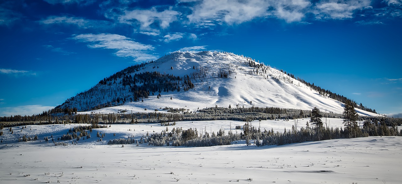 Image - bunson peak yellowstone landscape