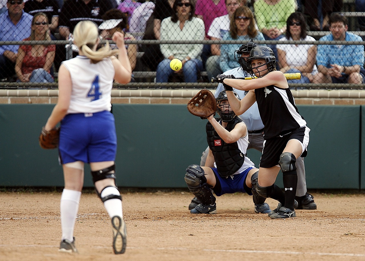 Image - softball game girls batter pitch