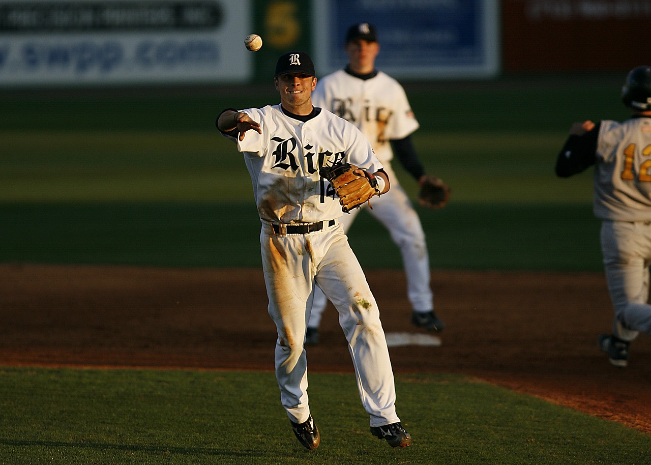 Image - baseball player game sport ball